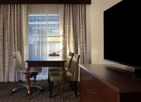 Embassy Suites by Hilton Philadelphia Airport - Chambre