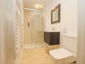 Hawthorn Barn - Bathroom