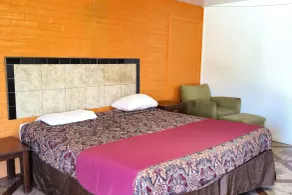 Way Side Inn by Hotel O Dallas near Fair Park Downtown - Room