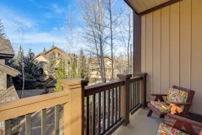Ski-in/ski-out! Large Arrowhead Condo w/ Balcony - Interiør