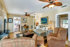 Lakefront Tavares Home w/ Deck, Patio & Dock! - Interiør
