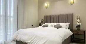 Tawun A1-8 Royal touch Balcony GZ41 - Room