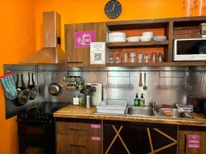 Naughty Squirrel Backpackers Hostel - Cozinha privada