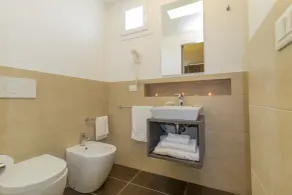 Hotel Club Poseidone Beach Resort - Bathroom