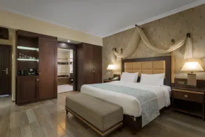 La Marquise Luxury Resort Complex - Chambre
