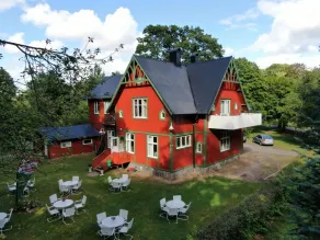AlingsÃ¥s Vandrarhem - Villa Plantaget - Hostel - Extérieur