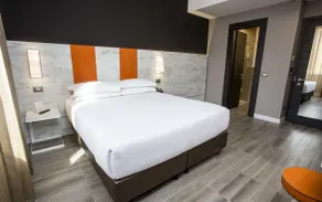 The Guardian - Room