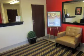 Studio 6 Suites Sacramento Northgate CA - Hall