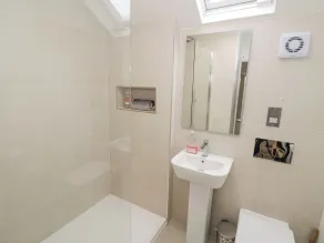 Jubilee Cottage - Bathroom