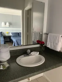 Riverside inn motel - Baño