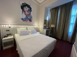 Rafinn Hotel - Room