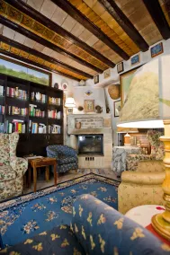 Hotel Elimo - Coin salon dans le hall