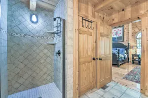 Luxury Cabin w/ Deck < 5 Miles to Sapphire Valley! - Interiör