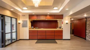 Red Roof Inn & Suites Indianapolis Airport - Réception