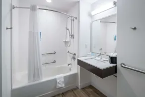 Hampton Inn & Suites Atlanta-Downtown - Salle de bain