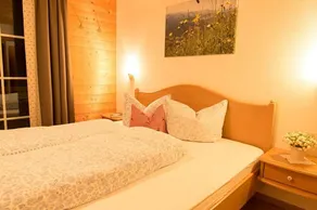 ALPENRÖSLE Appartements - Zimmer