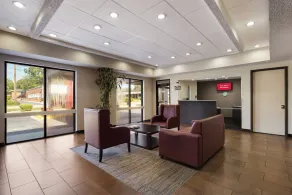 Red Roof Inn & Suites Statesboro - University - Reception