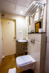 Northern Suites E Block - Bathroom