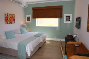 Dolphin Inn Guesthouse - Room