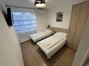 Május 1 Vendégház - Torony - Room