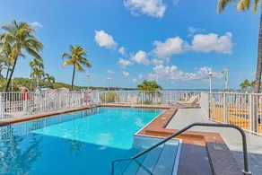 Anchorage Resort - Pool