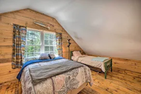 Cabin-inspired Home < 12 Mi to Sugarloaf Mtn! - Rom