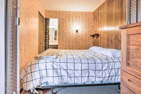 Cozy Big Sky Studio ~ 1 Mile to Mtn Village! - Interior