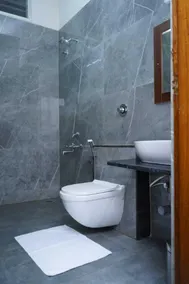 HOTEl MARKS INN - Bathroom