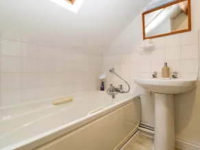 Redstart Cottage - Badezimmer