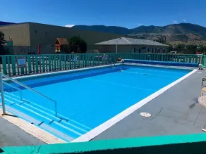5000 Motel - Piscine