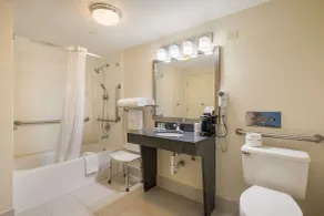 Quality Inn Tulsa Central - Salle de bain