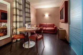 Base Hotel - Room