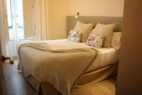 Honest Sevilla Hotel - Room