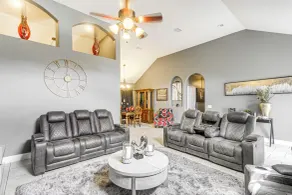 14 Mi to Jekyll Island: Luxe Brunswick Home - Interiør