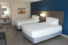 Angel Inn Near IMAX, a Travelodge by Wyndham - Chambre