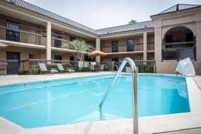 Clarion Inn & Suites Aiken South - Piscine