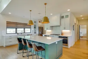 Nat'l Forest Access & Mtn Views: Family Eagar Home - Interior