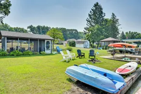 Dock & Kayaks: Lake-view Home, 29 Mi to Notre Dame - Interior