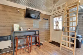Cabin w/ Trail & Pond Access in Steamboat Rock! - Intérieur