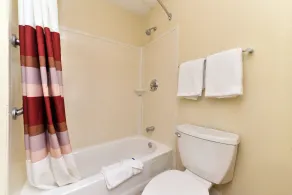 Red Roof Inn PLUS+ Secaucus - Meadowlands - Badeværelse