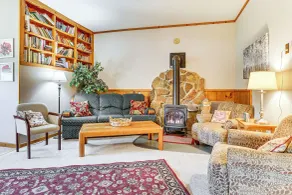 La Crescent Cottage on Minnesota Bluffs w/ View! - Innvendig