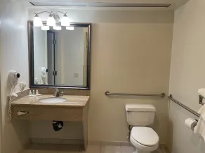 Quality Inn & Suites Longview Kelso - Salle de bain