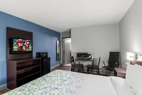 HomeTowne Studios by Red Roof Richmond - Airport Sandston - Rom