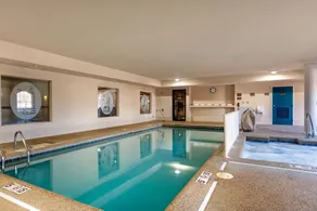 Comfort Suites Stevensville - St Joseph - Pool