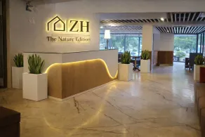 S by Z Hotels, Baani Square - Receção