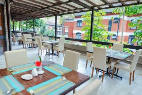 Heri Heights Hotel Apartments, SureStay Collection by Best Western - Restaurant