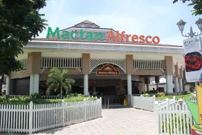 8 Newtown Boulevard Near Airport and Beach - Restaurant