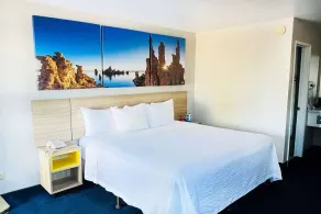 Days Inn by Wyndham Ridgecrest near China Lake Naval Station - Chambre