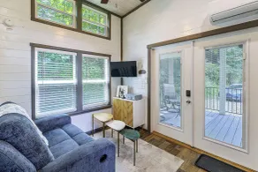 Relax in Style - Serene Getaway Near Mountain City - Interiör