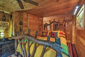 Celo Cabin w/ Deck in Pisgah National Forest - Habitación